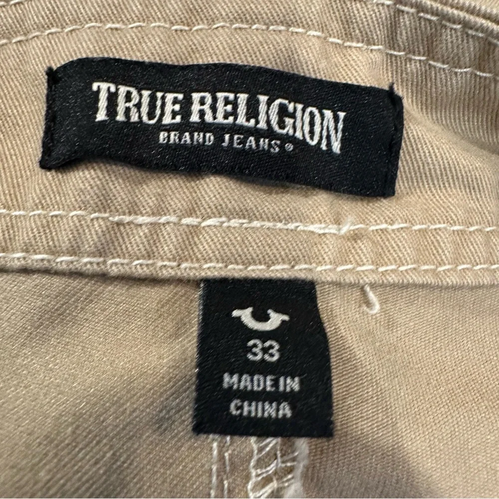 TRUE RELIGION Men's 33 Travertine colored Lightweight Cargo Pants